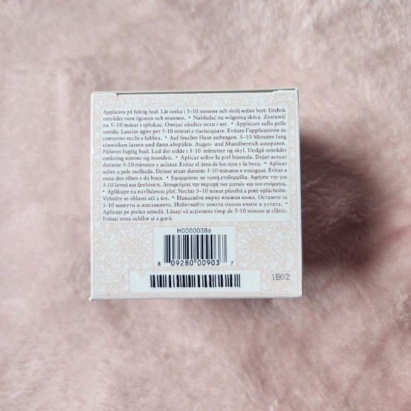 Fresh Rose Face Mask *Full Size* - Picture 5 of 6